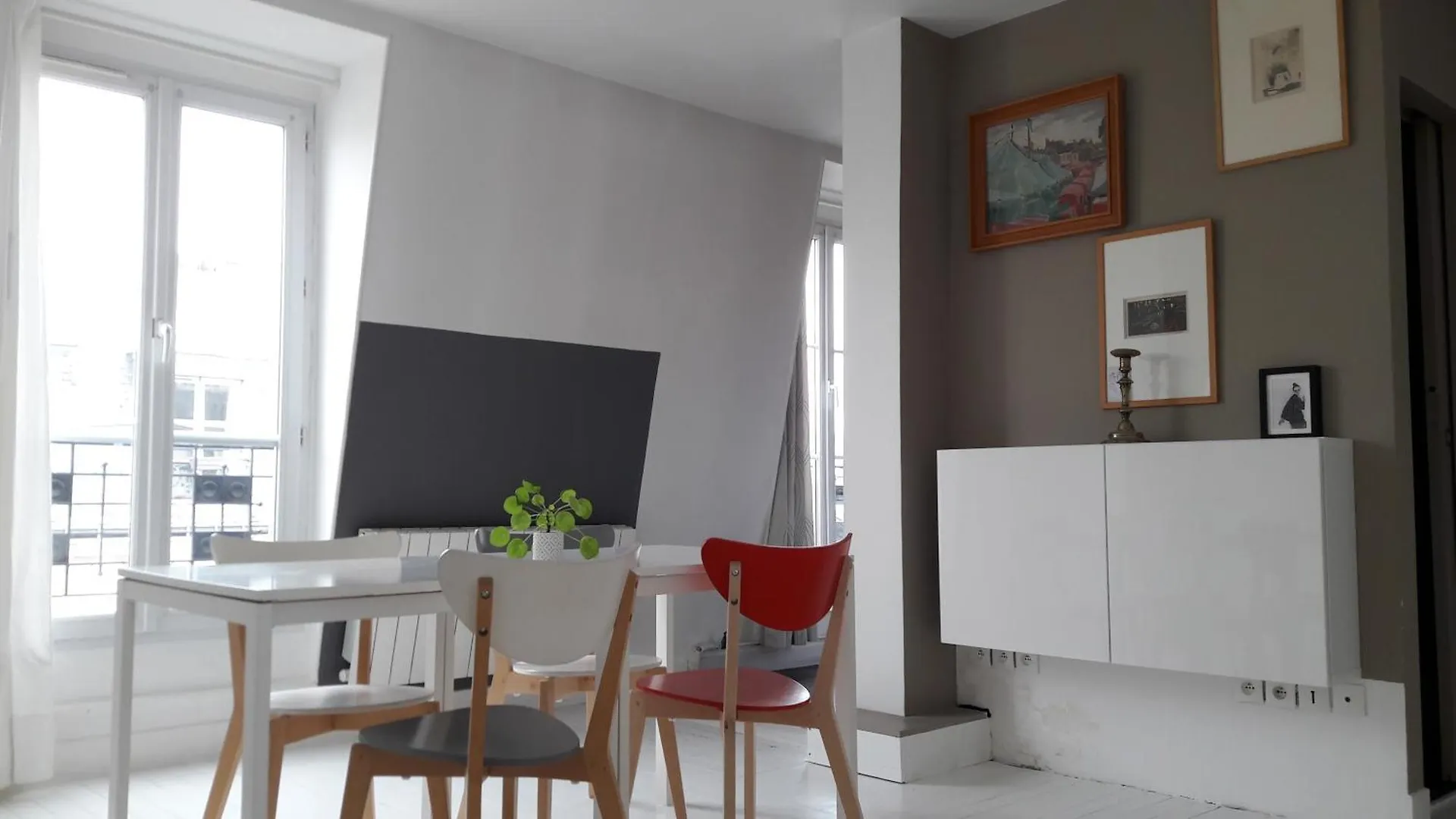 3 Rooms Apartment Business Rooftop View To Montmartre Paris 0*,  France