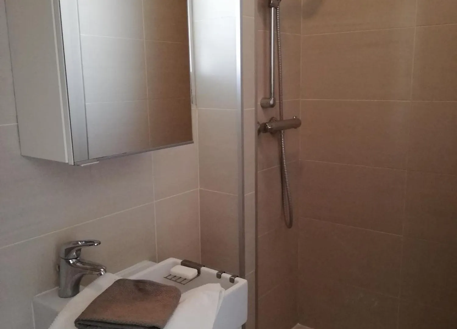 3 Rooms Apartment Business Rooftop View To Montmartre Paris France