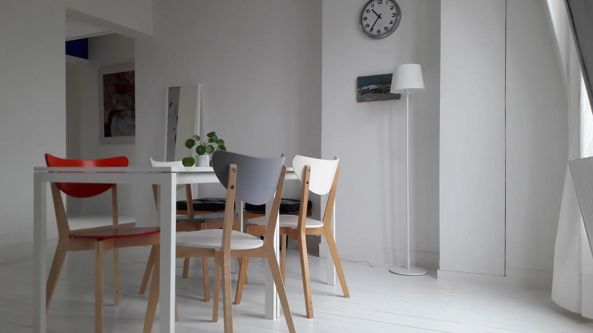 3 Rooms Apartment Business Rooftop View To Montmartre Paris France