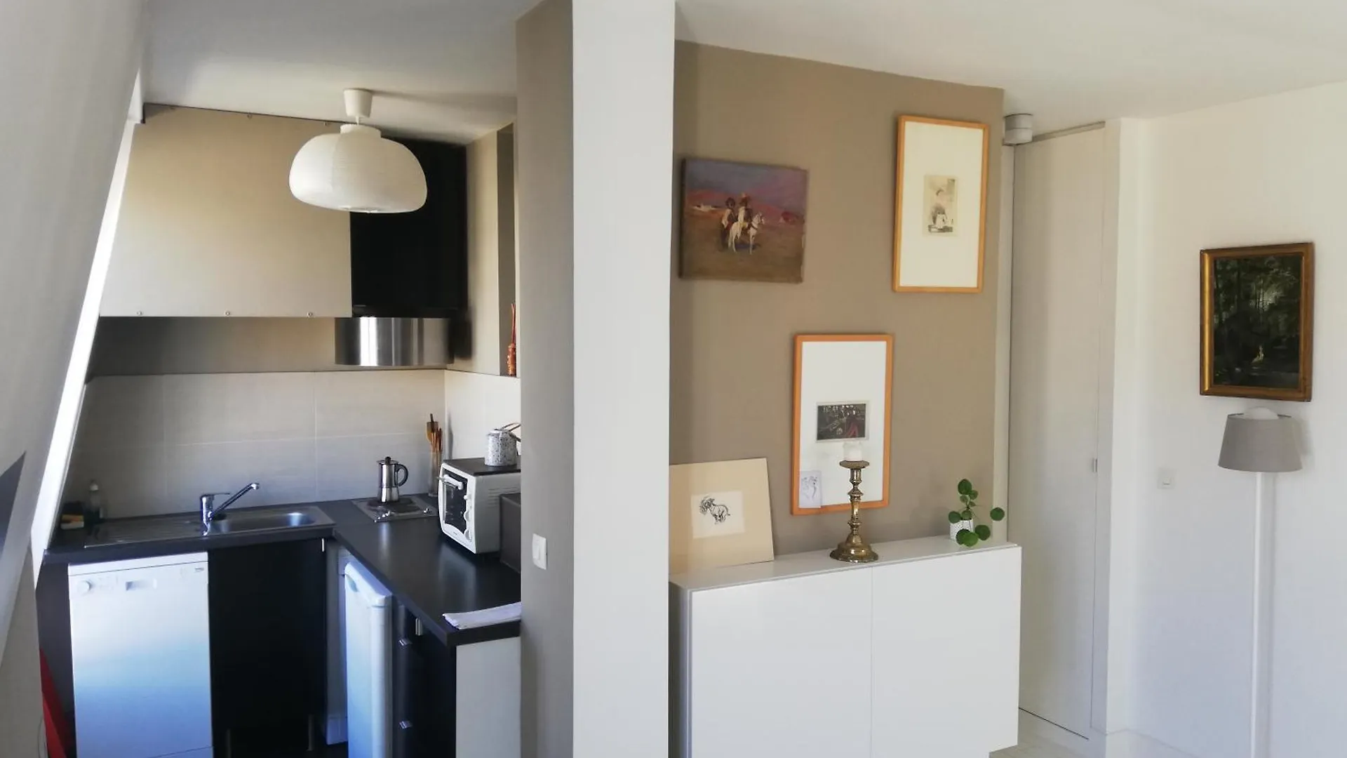 3 Rooms Apartment Business Rooftop View To Montmartre Paris 0*,  France