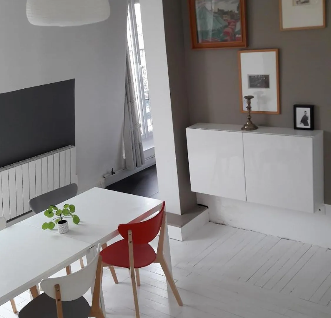 3 Rooms Apartment Business Rooftop View To Montmartre Paris